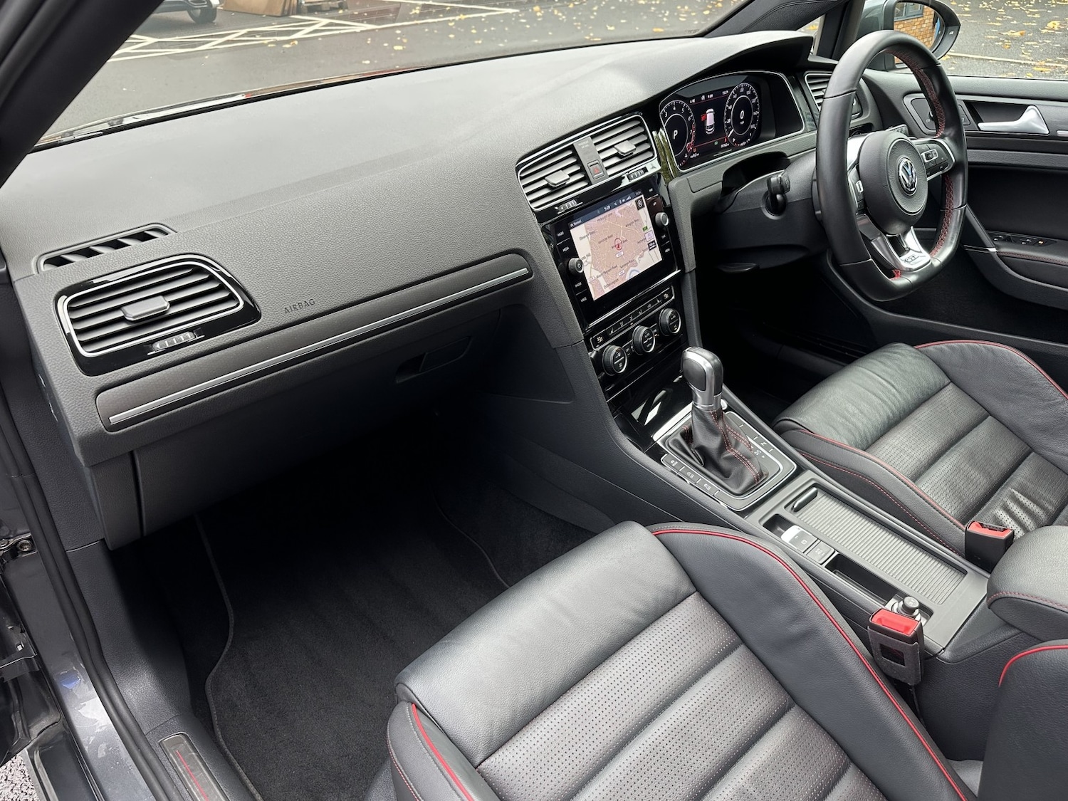 Used Volkswagen Golf 2017 for sale - 76476956: Photo 4