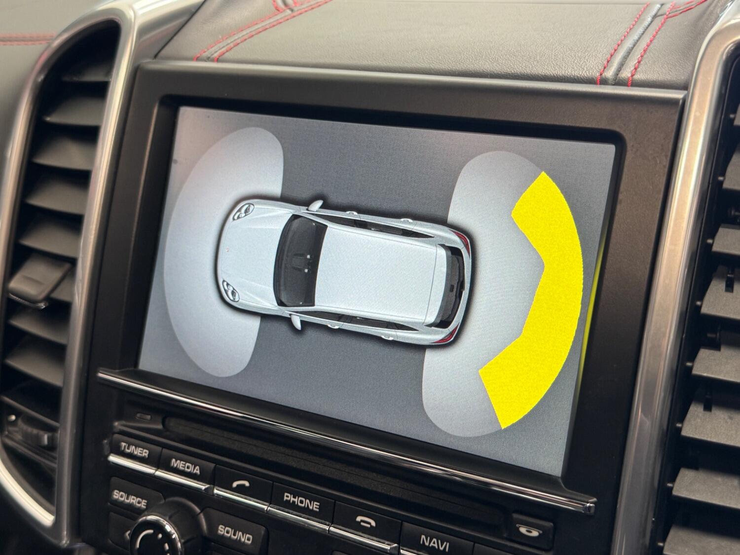 Used Porsche Cayenne 2015 for sale - 76794606: Photo 12