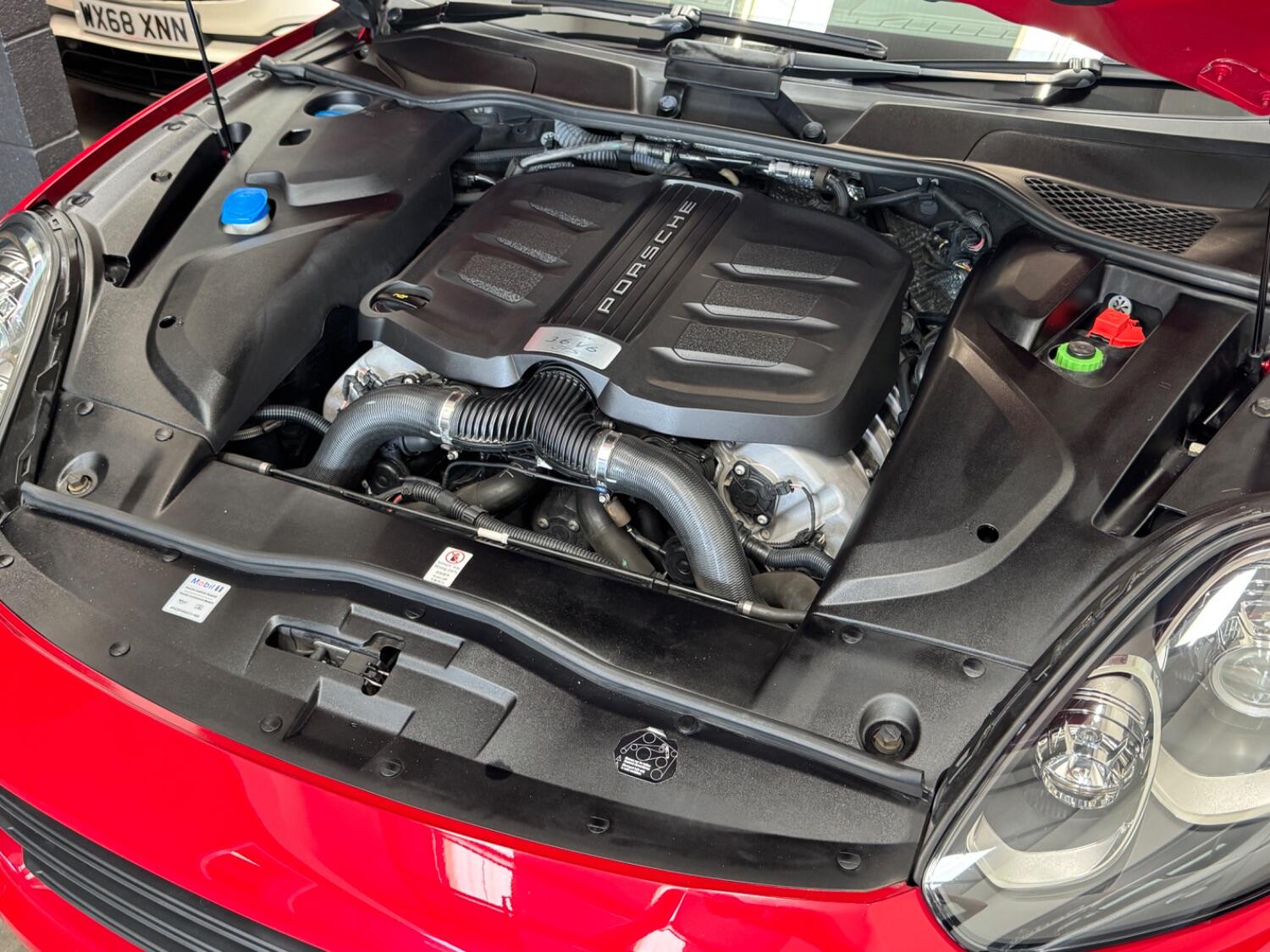 Used Porsche Cayenne 2015 for sale - 76794606: Photo 36