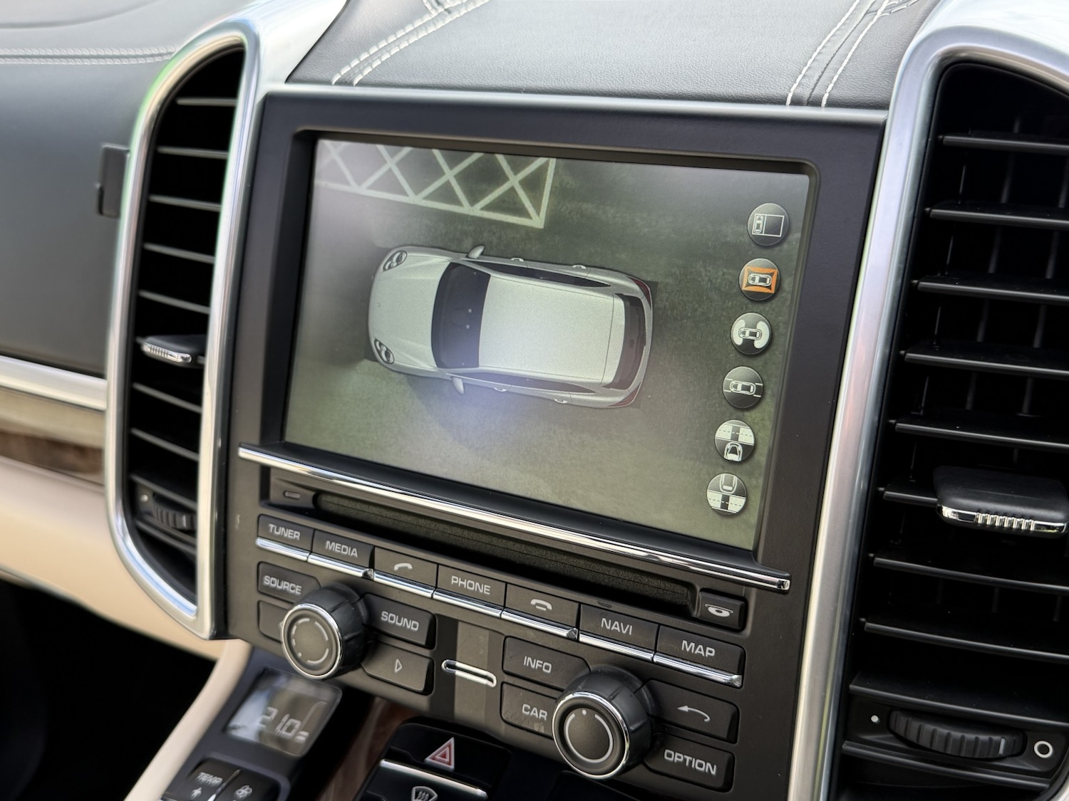 Used Porsche Cayenne 2016 for sale - 77707296: Photo 10