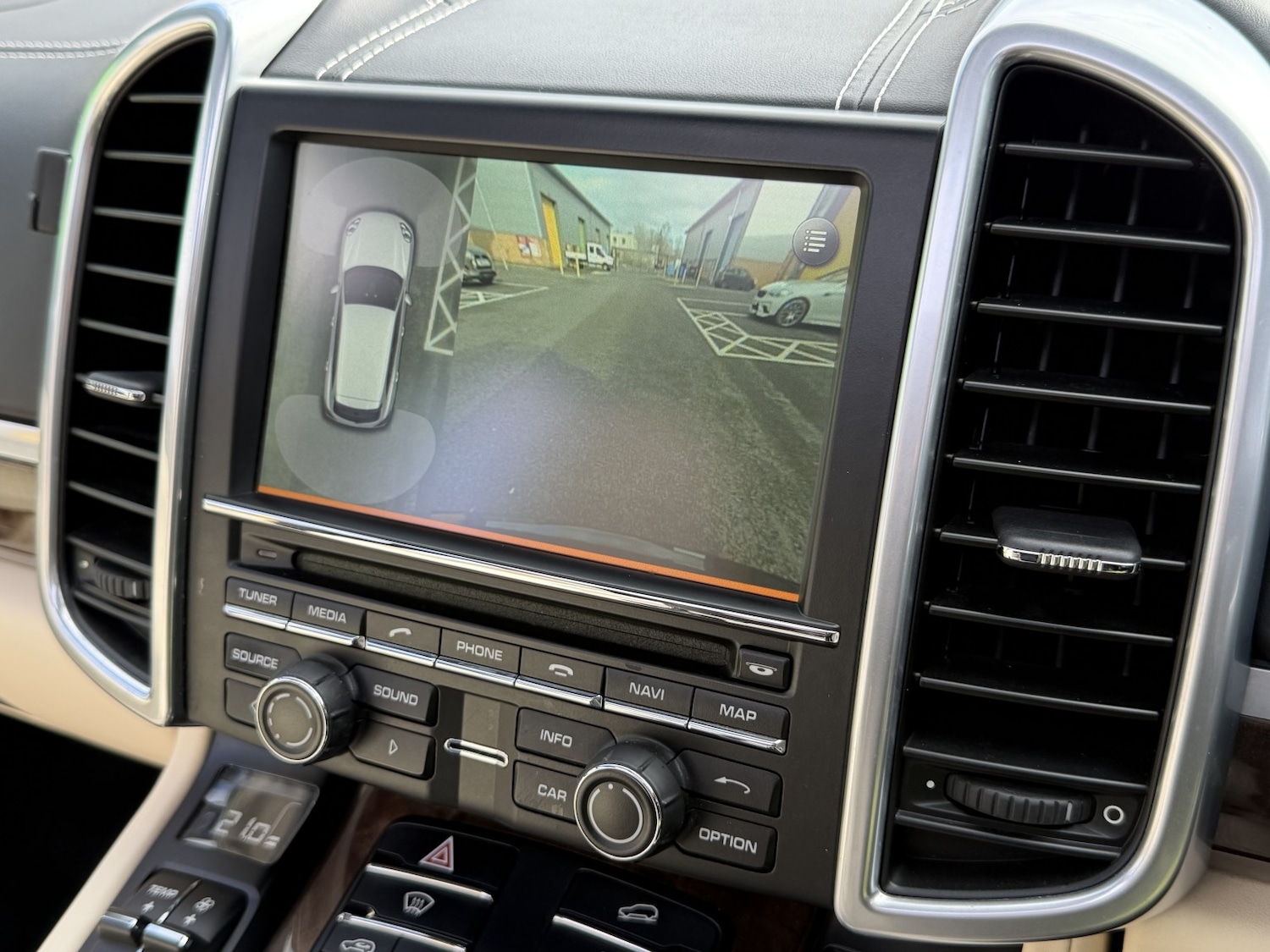 Used Porsche Cayenne 2016 for sale - 77707296: Photo 11