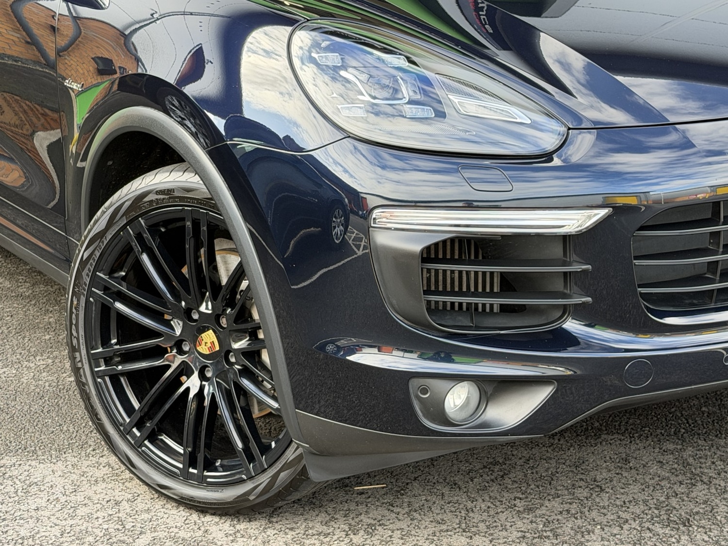 Used Porsche Cayenne 2016 for sale - 77707296: Photo 2