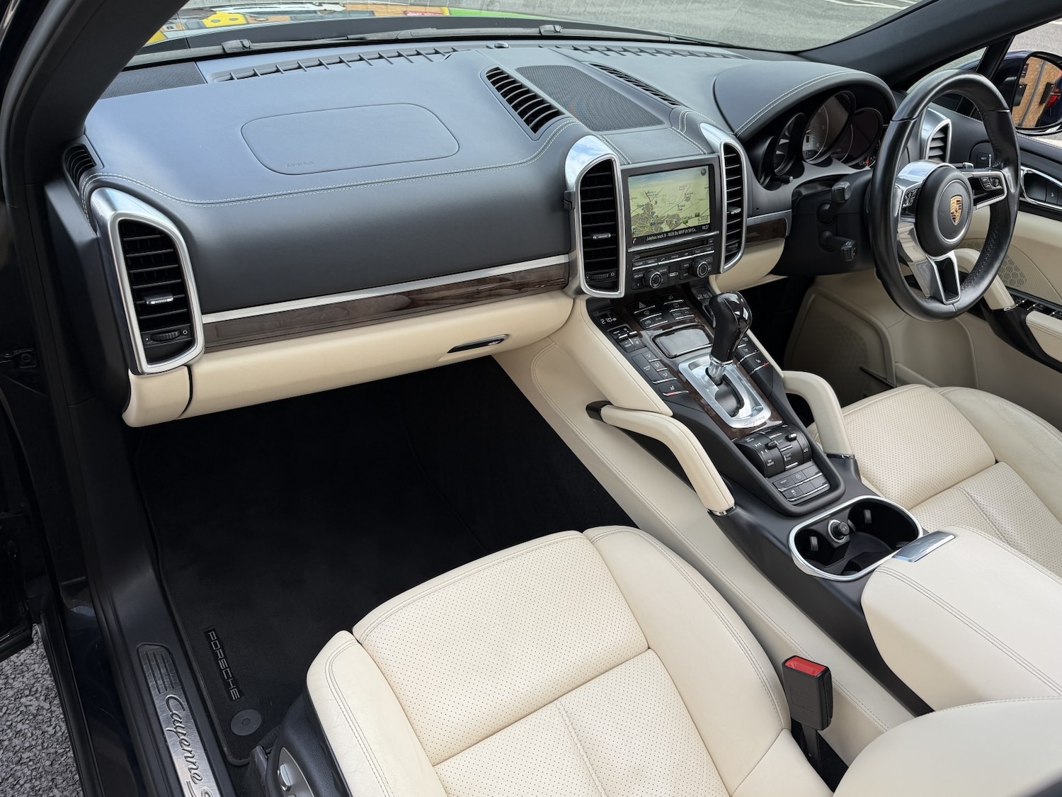 Used Porsche Cayenne 2016 for sale - 77707296: Photo 4