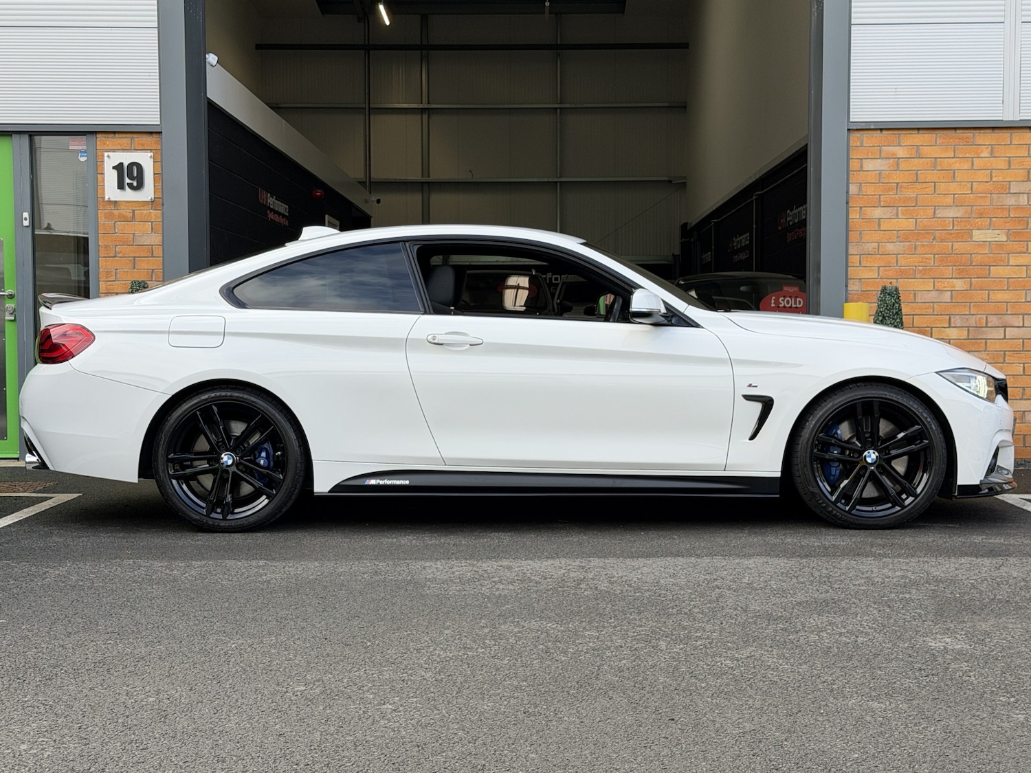 Used BMW 4 Series 2017 for sale - 77707124: Photo 21