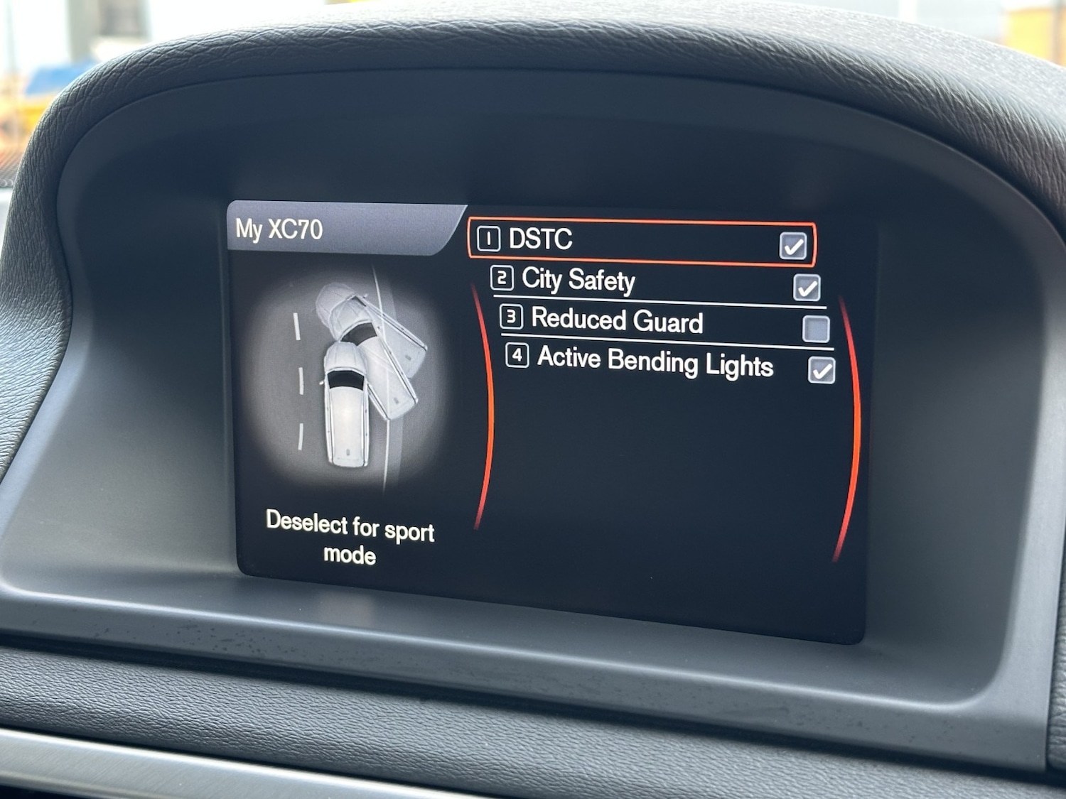 Used Volvo XC70 2014 for sale - 76571076: Photo 15