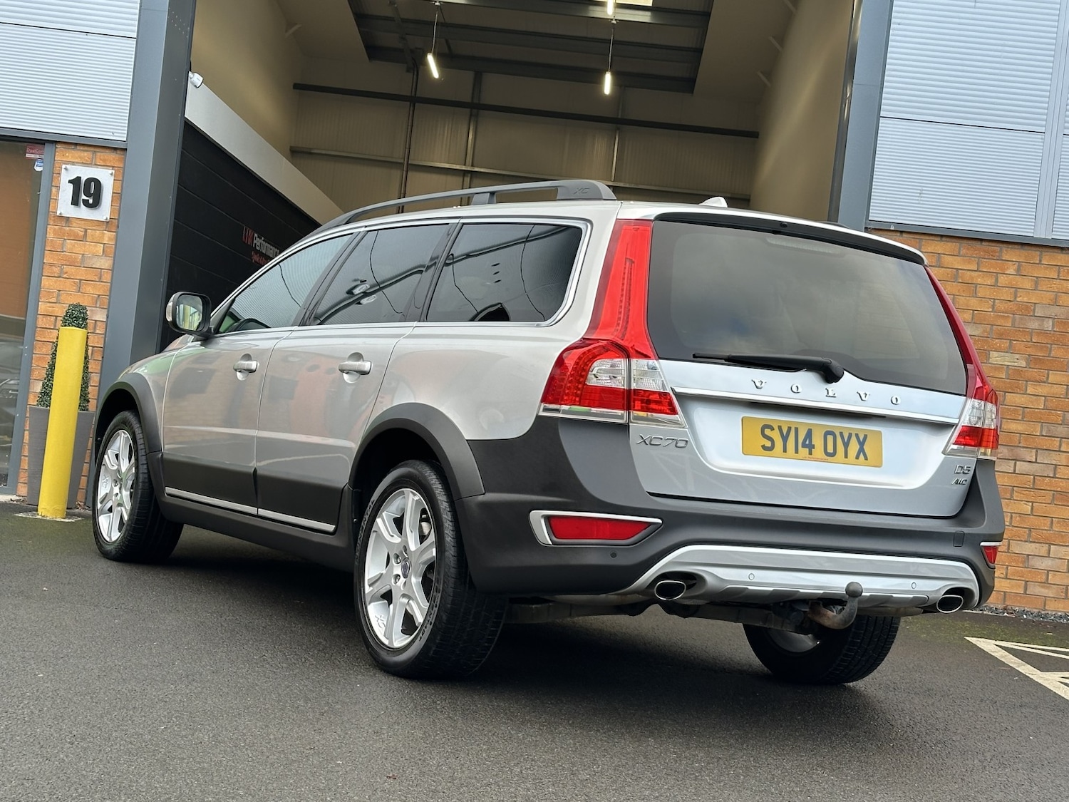 Used Volvo XC70 2014 for sale - 76571076: Photo 26