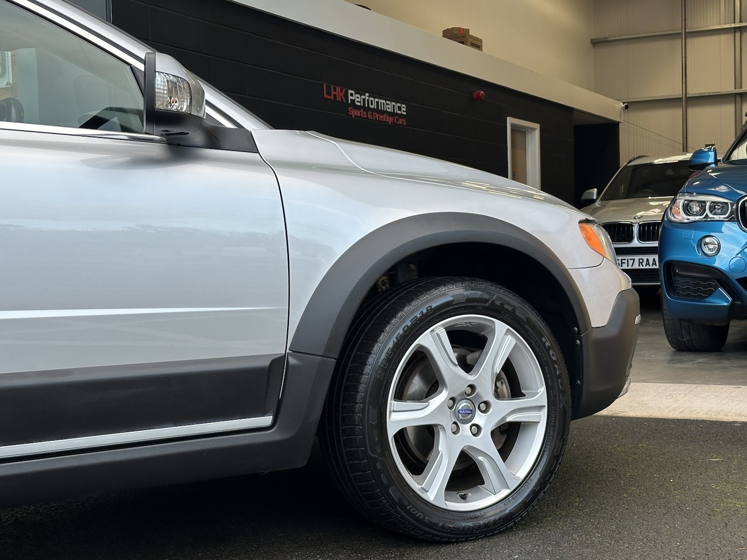 Used Volvo XC70 2014 for sale - 76571076: Photo 30