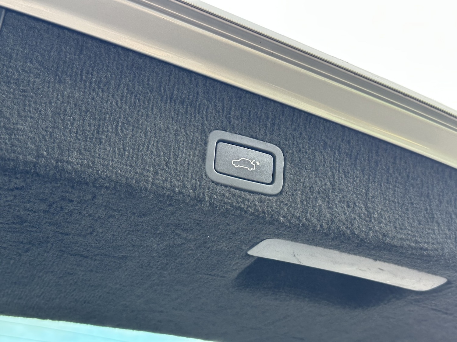 Used Volvo XC70 2014 for sale - 76571076: Photo 35