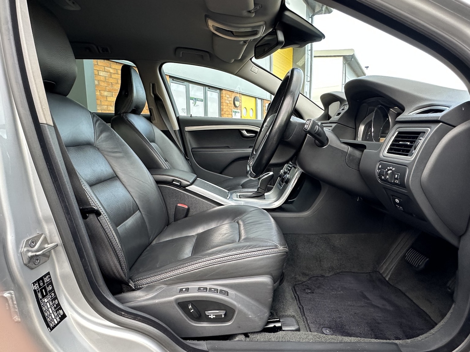 Used Volvo XC70 2014 for sale - 76571076: Photo 5