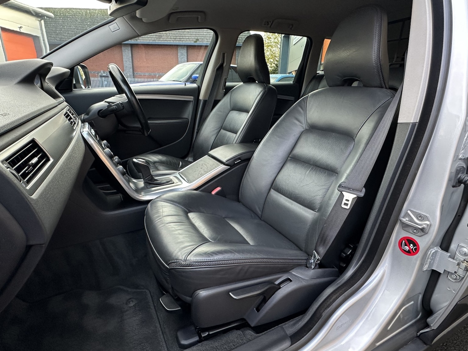 Used Volvo XC70 2014 for sale - 76571076: Photo 6