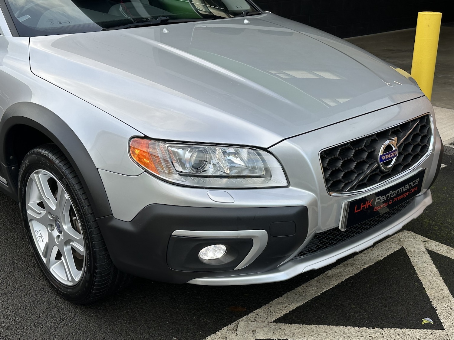 Used Volvo XC70 2014 for sale - 76571076: Photo 8