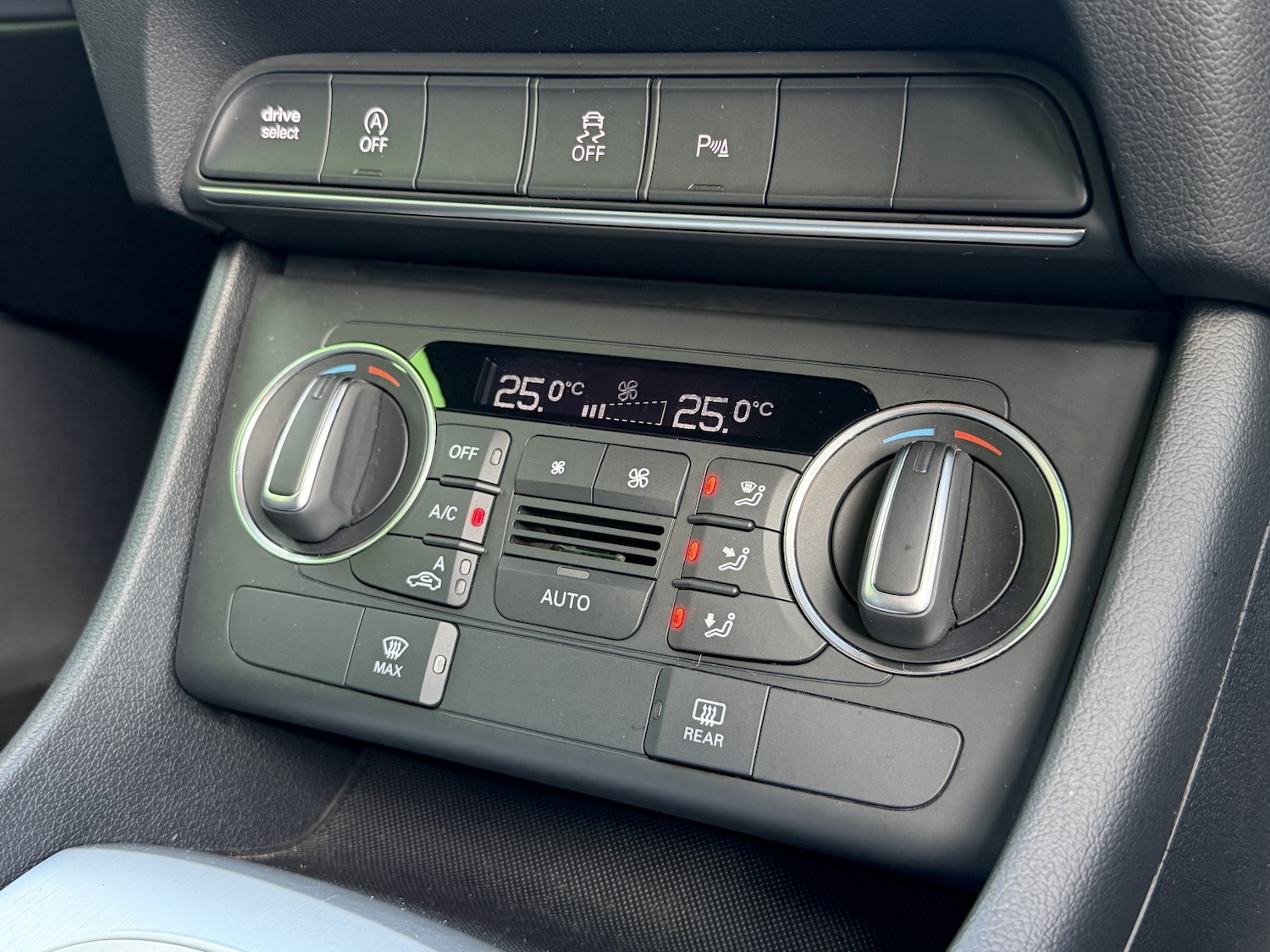 Used Audi Q3 2016 for sale - 77837008: Photo 15