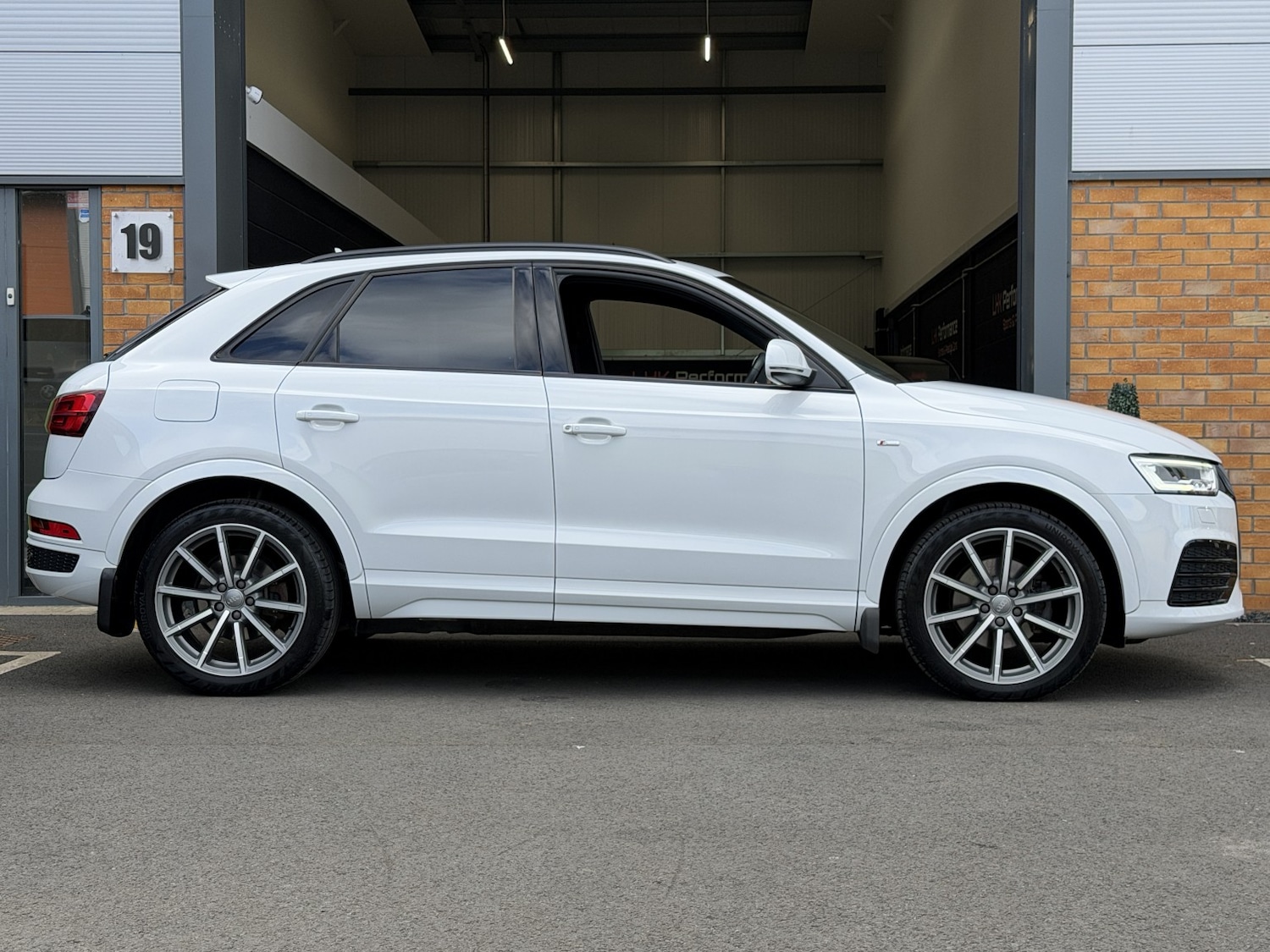 Used Audi Q3 2016 for sale - 77837008: Photo 22