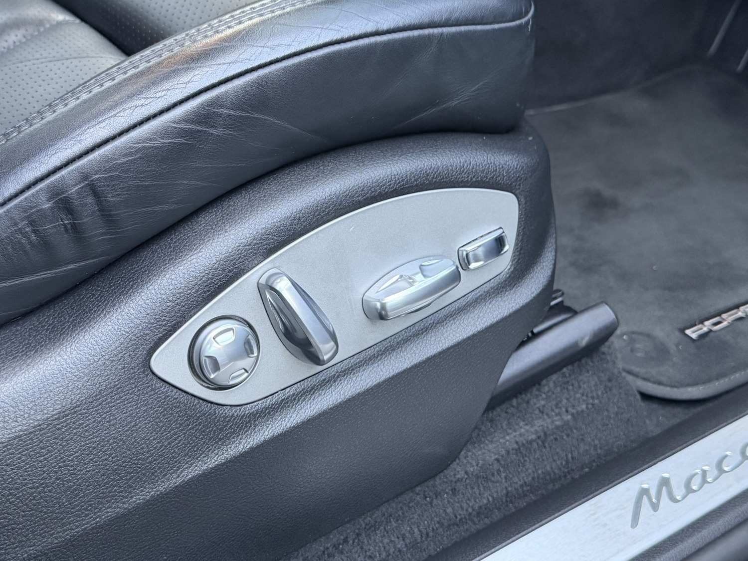 Used Porsche Macan 2016 for sale - 77189233: Photo 15