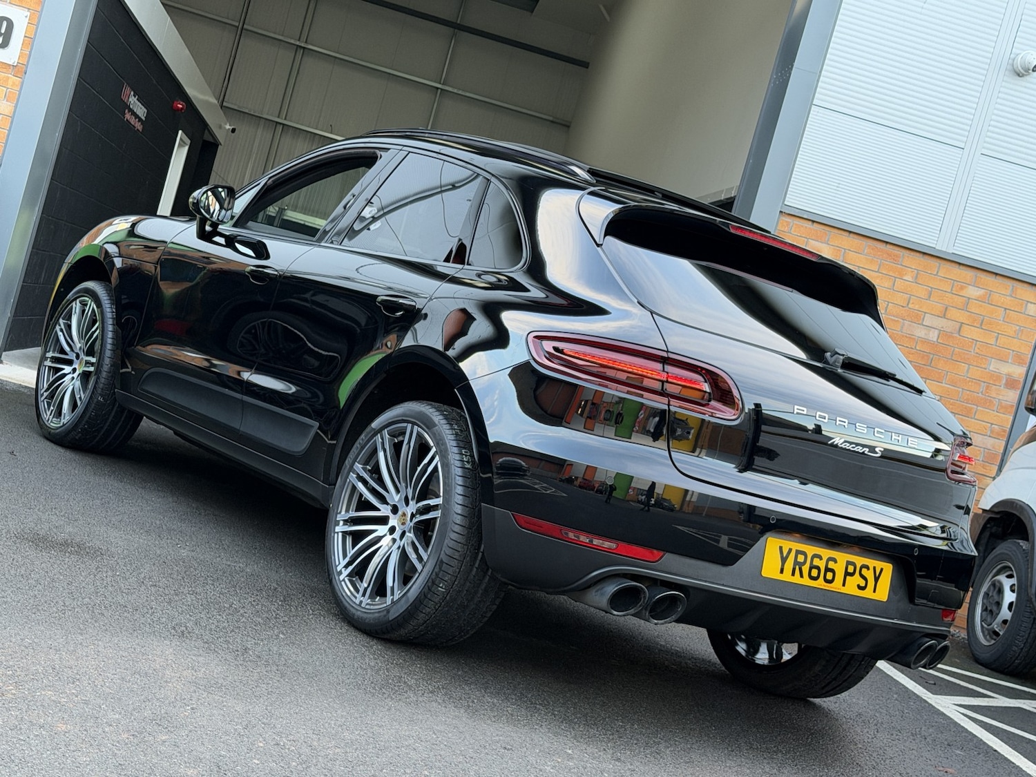 Used Porsche Macan 2016 for sale - 77189233: Photo 22