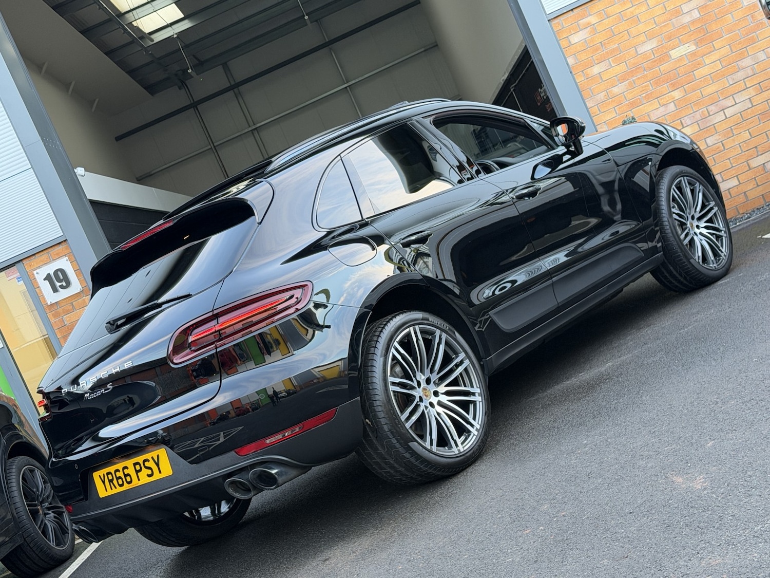 Used Porsche Macan 2016 for sale - 77189233: Photo 24