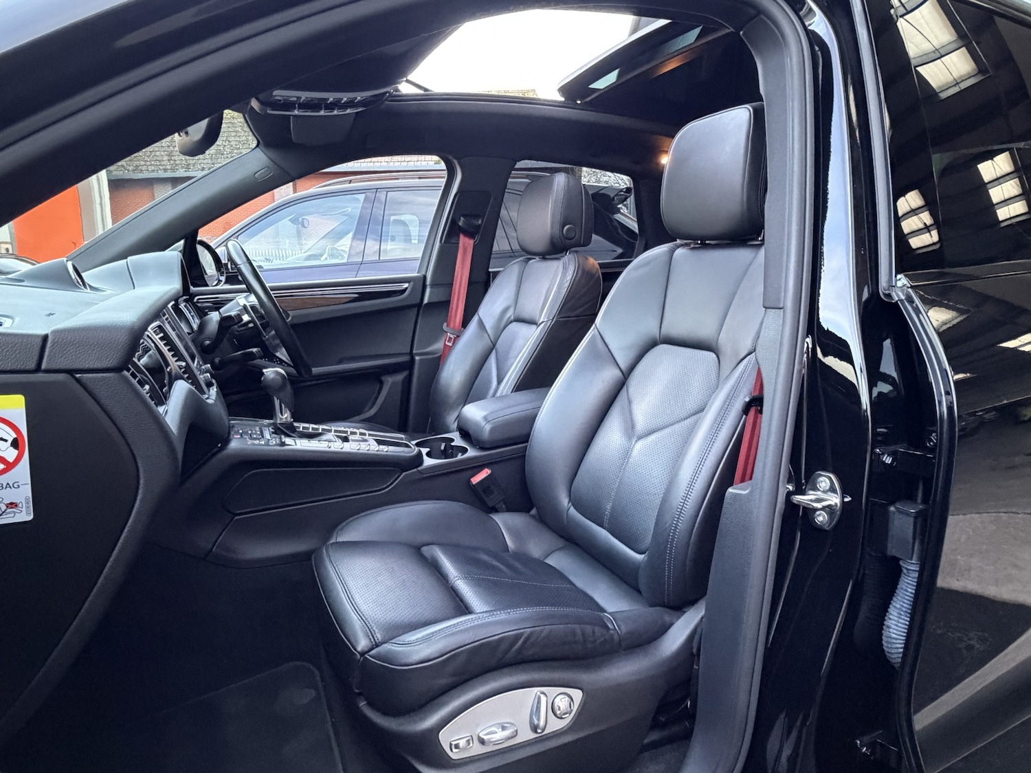 Used Porsche Macan 2016 for sale - 77189233: Photo 5