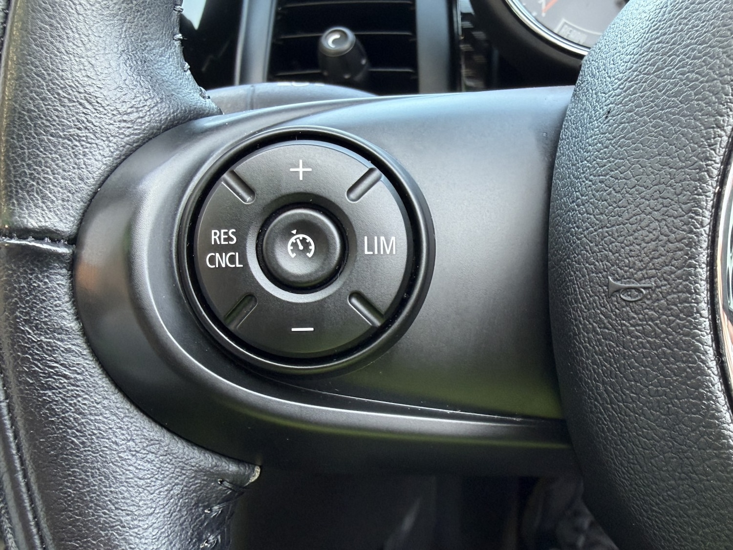 Used MINI Convertible 2017 for sale - 77977172: Photo 16