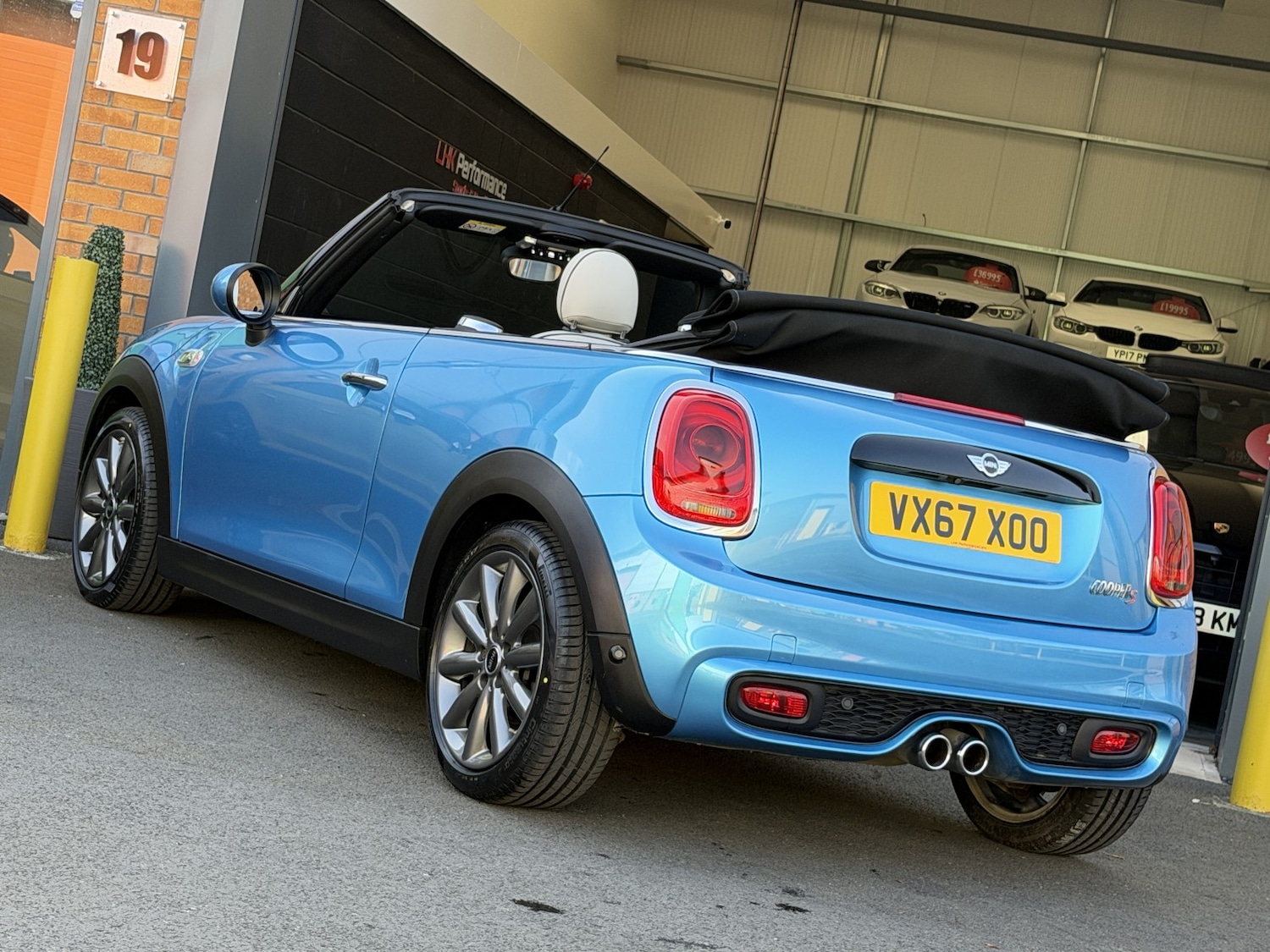 Used MINI Convertible 2017 for sale - 77977172: Photo 23