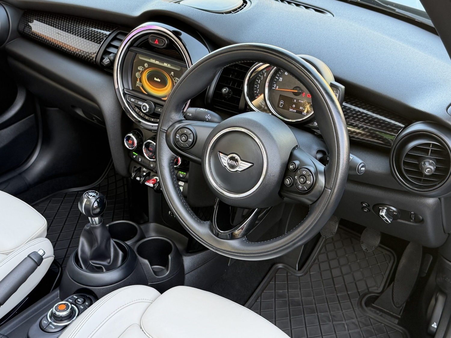 Used MINI Convertible 2017 for sale - 77977172: Photo 3