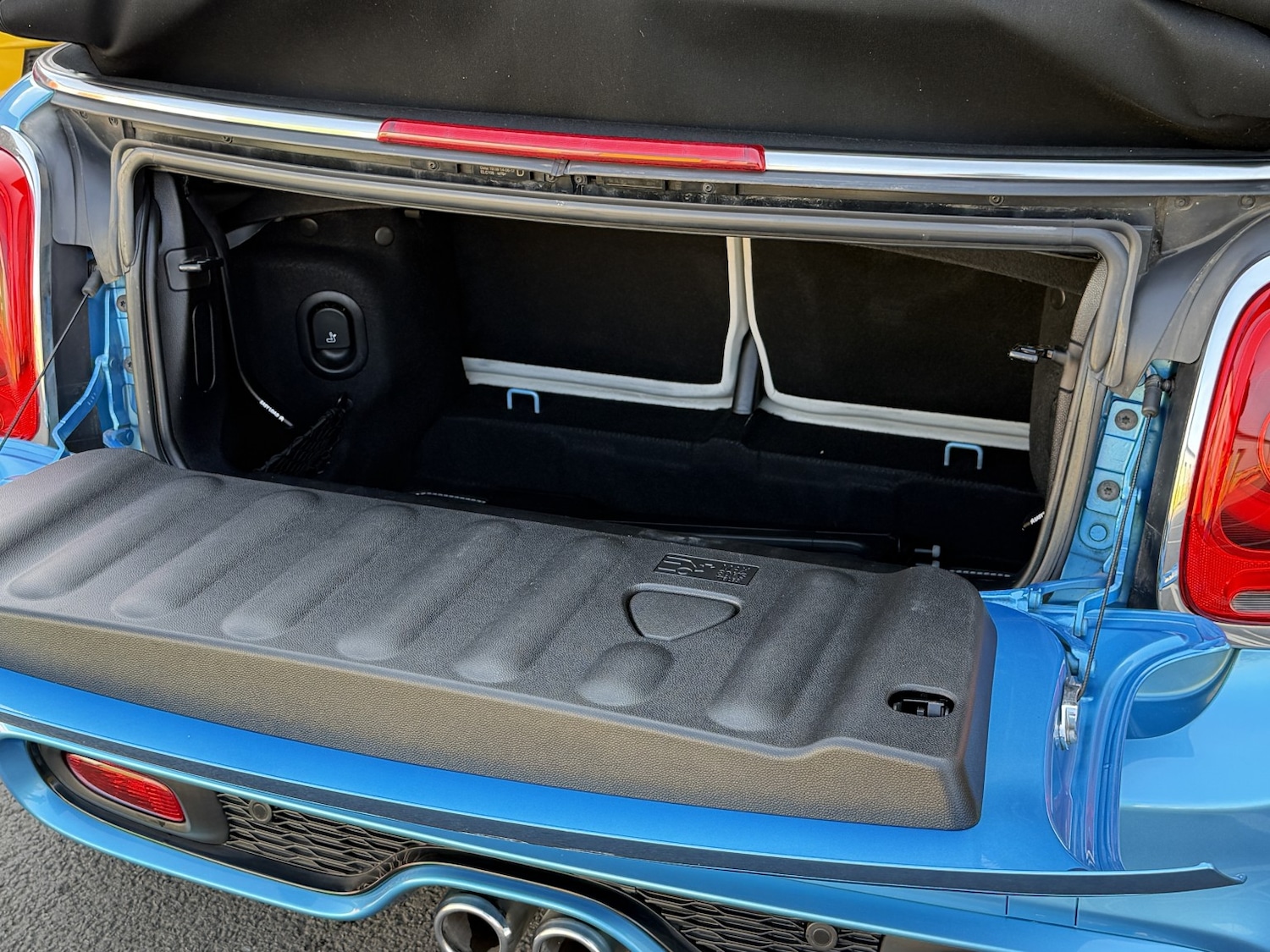 Used MINI Convertible 2017 for sale - 77977172: Photo 31