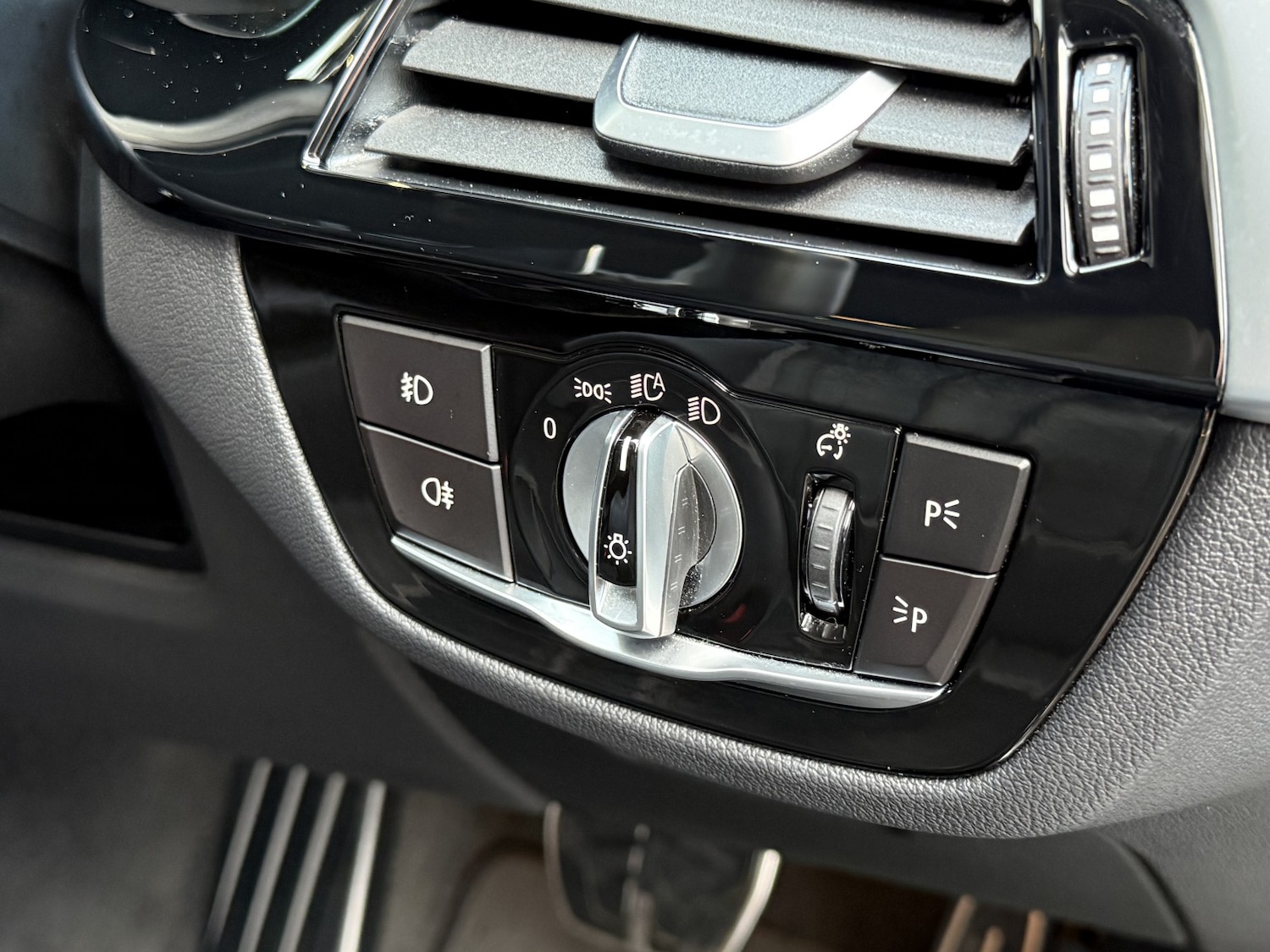 Used BMW 5 Series 2018 for sale - 77237035: Photo 37