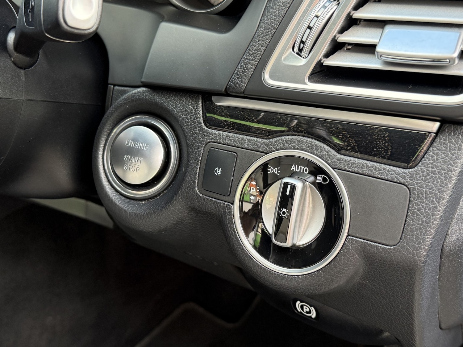 Used Mercedes-Benz E Class 2015 for sale - 77008092: Photo 28