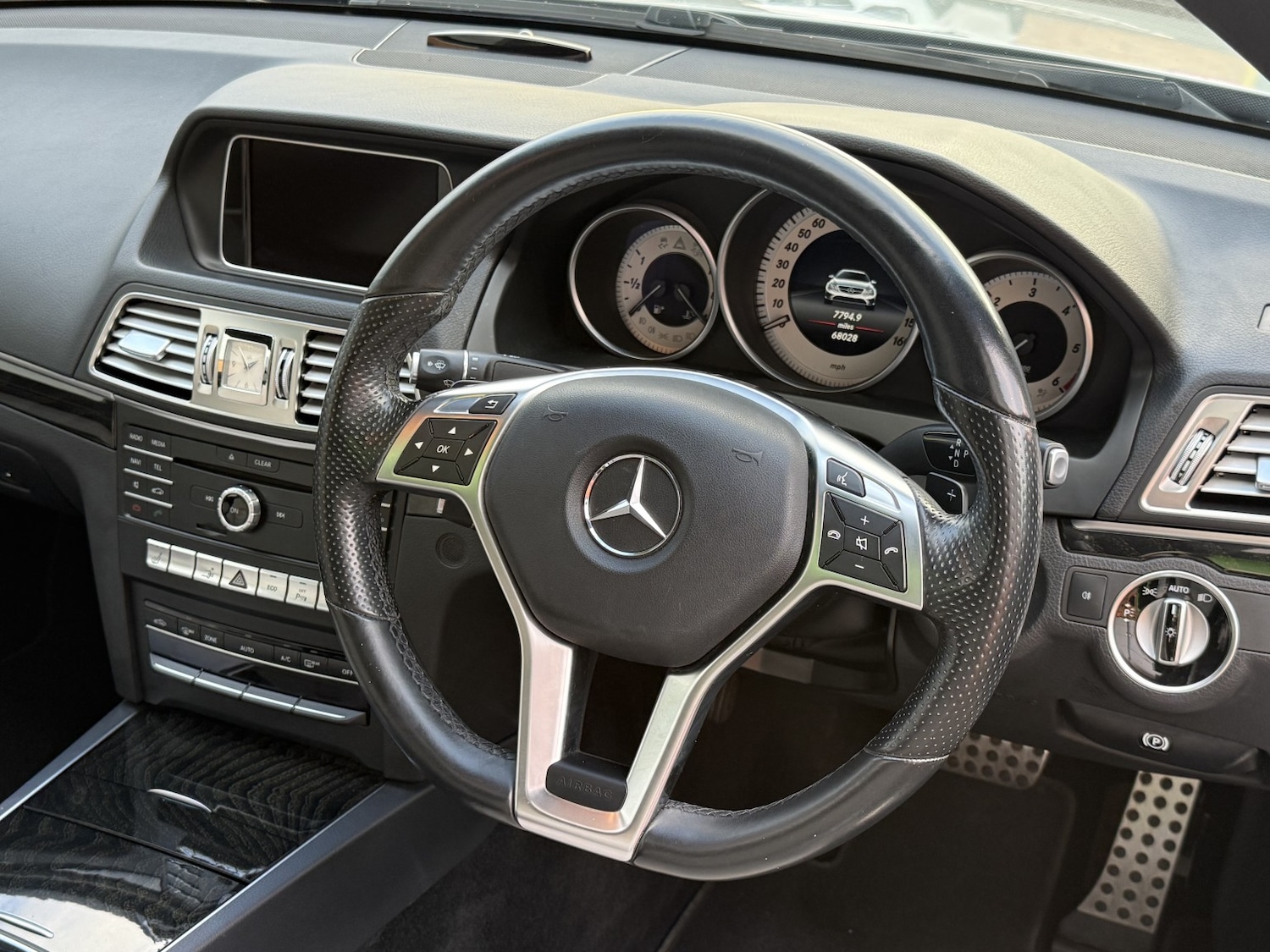 Used Mercedes-Benz E Class 2015 for sale - 77008092: Photo 3