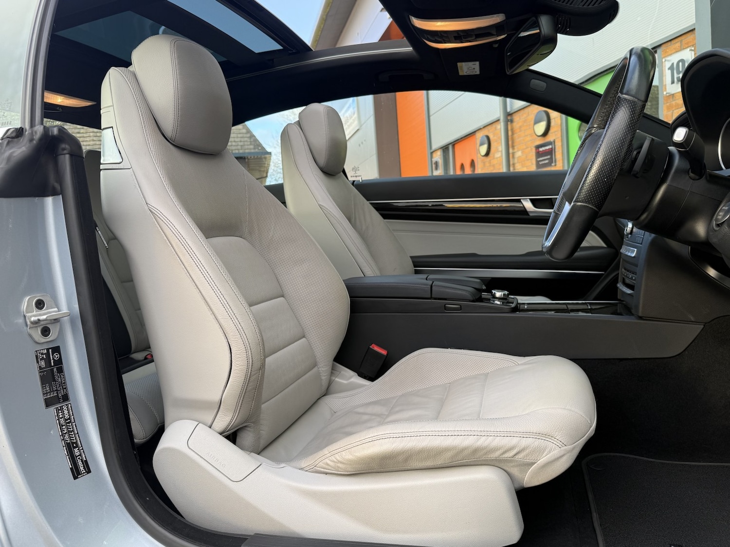 Used Mercedes-Benz E Class 2015 for sale - 77008092: Photo 5