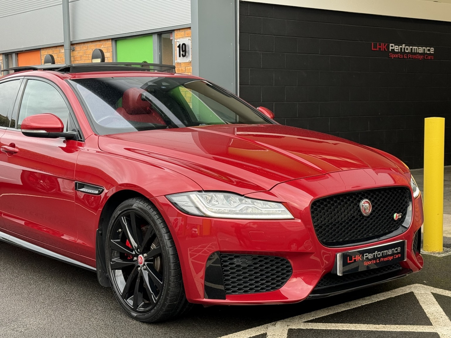 Used Jaguar XF 2016 for sale - 77562554: Photo 11