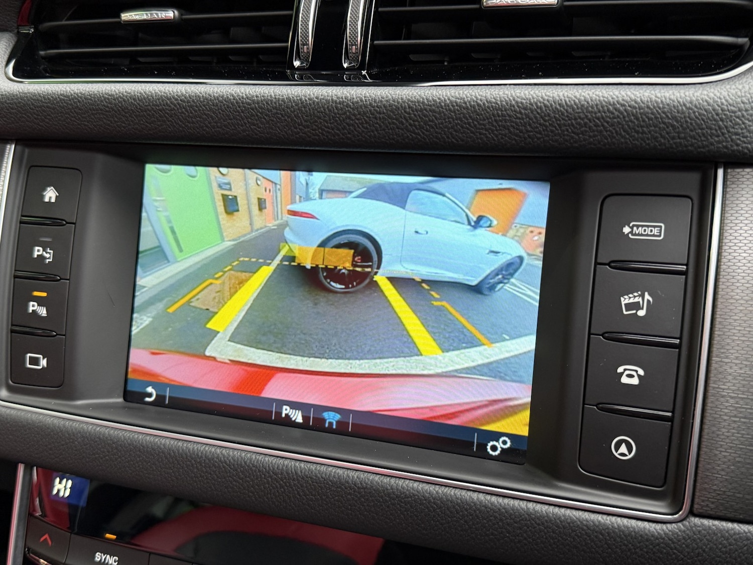 Used Jaguar XF 2016 for sale - 77562554: Photo 18