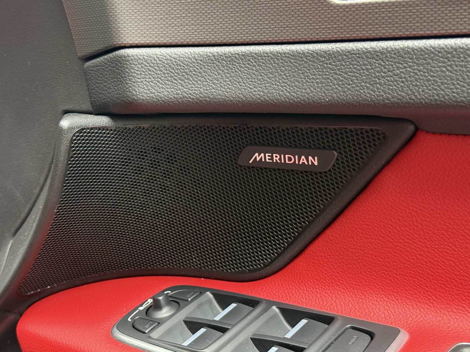 Used Jaguar XF 2016 for sale - 77562554: Photo 23