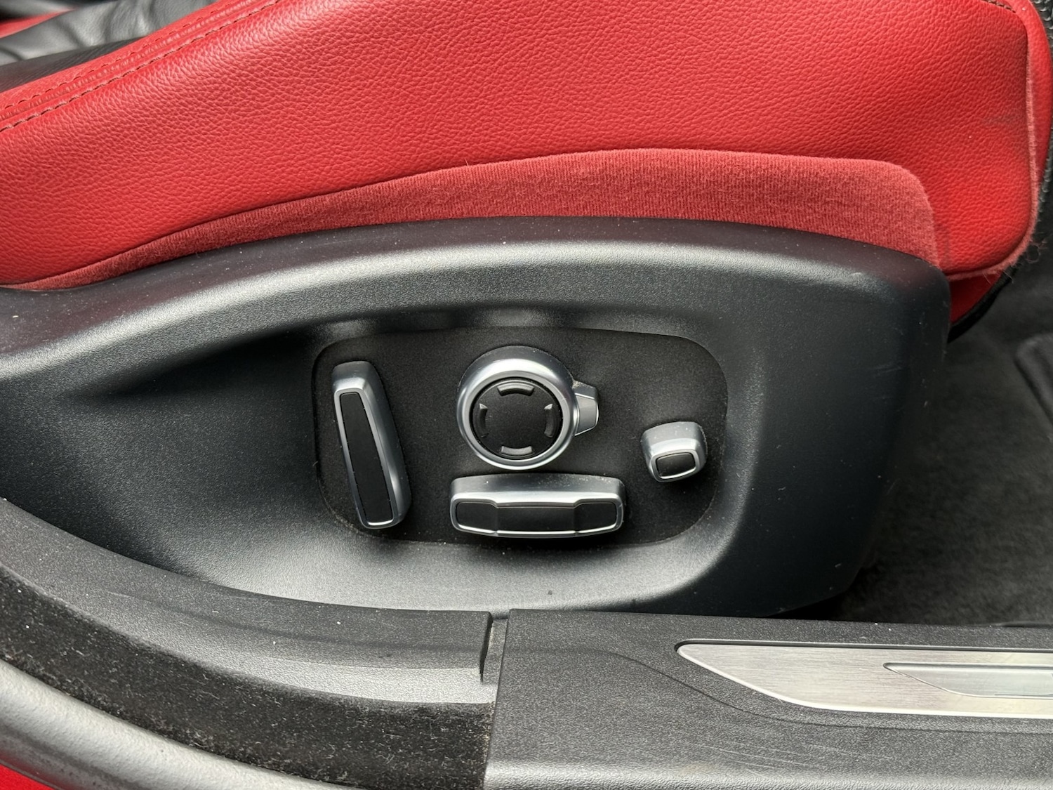 Used Jaguar XF 2016 for sale - 77562554: Photo 25