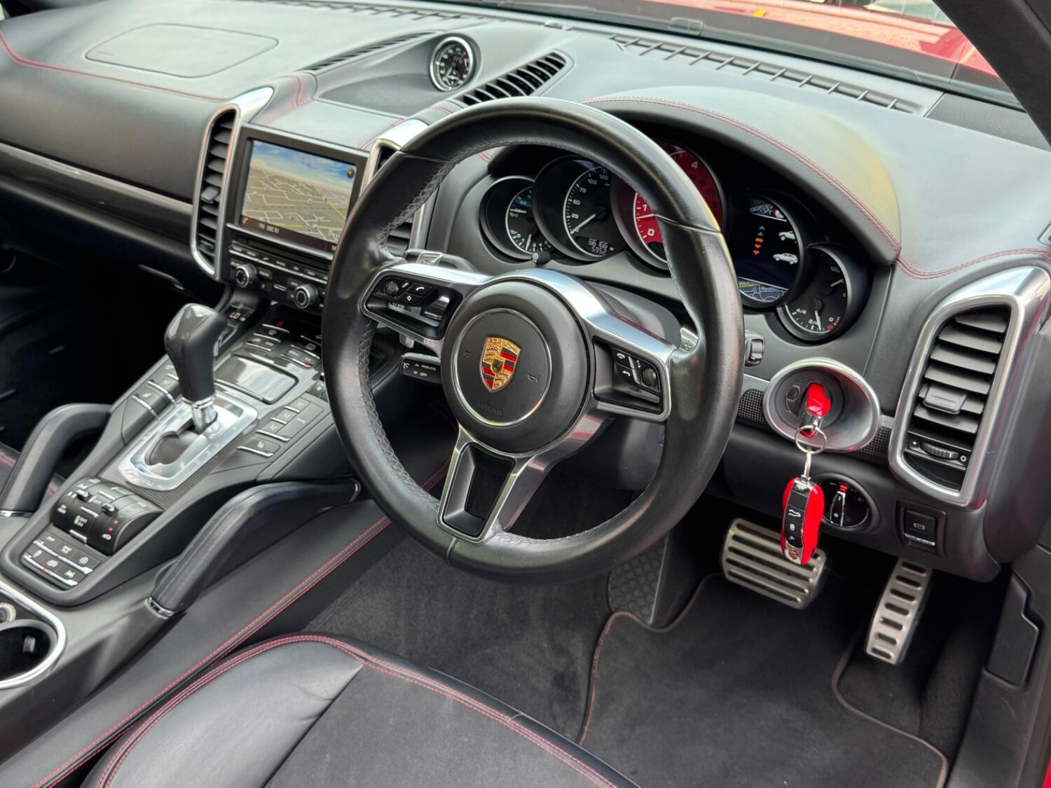 Used Porsche Cayenne 2015 for sale - 76319464: Photo 3