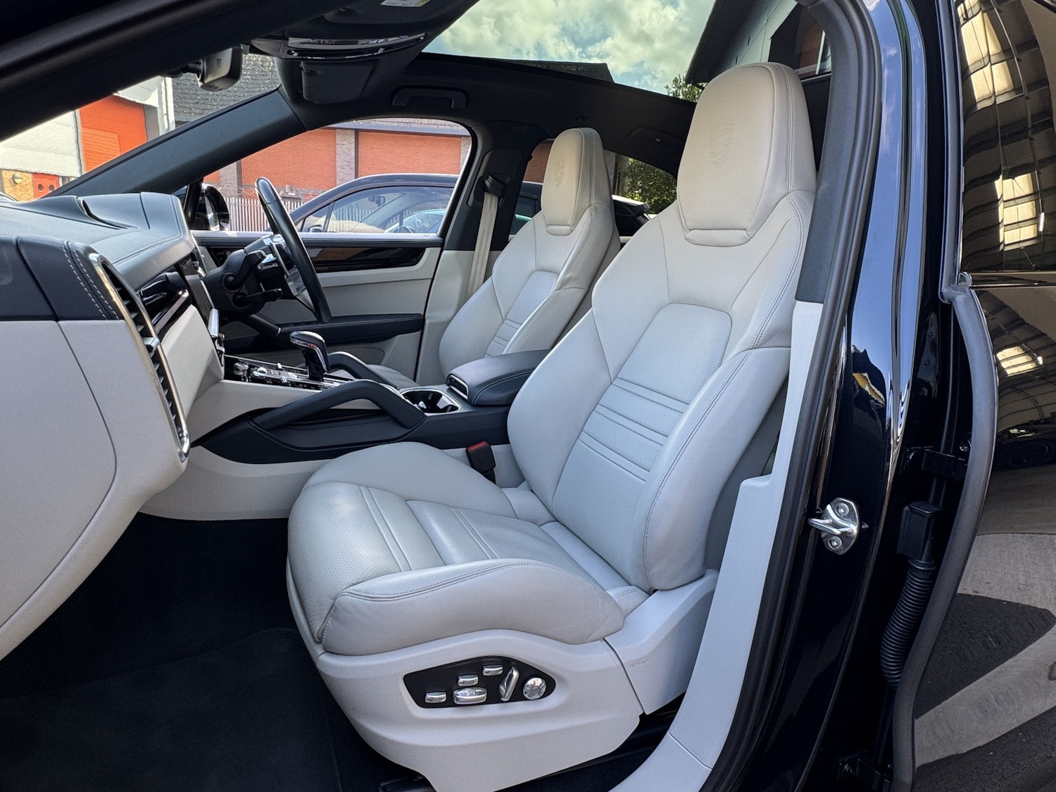 Used Porsche Cayenne 2019 for sale - 77766344: Photo 4