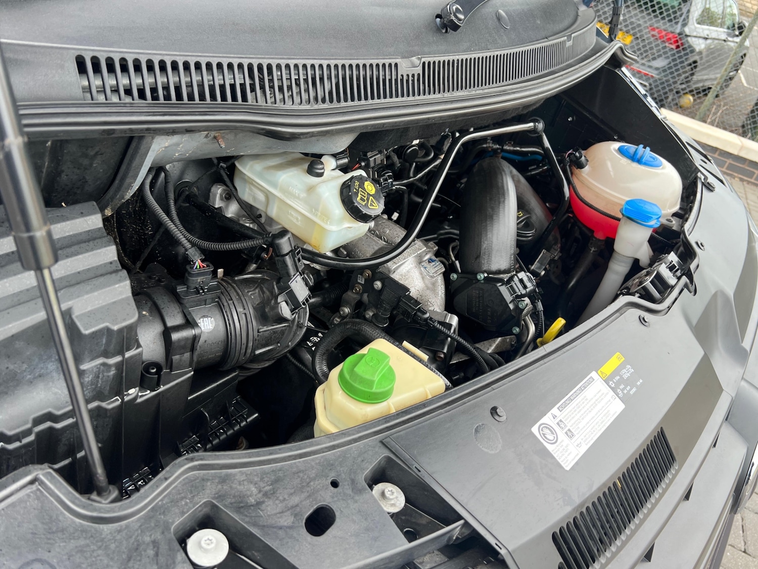 Used Volkswagen Transporter 2015 for sale - 76098105: Photo 42