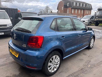 Used Volkswagen Polo 2015 for sale - 78122256: Photo