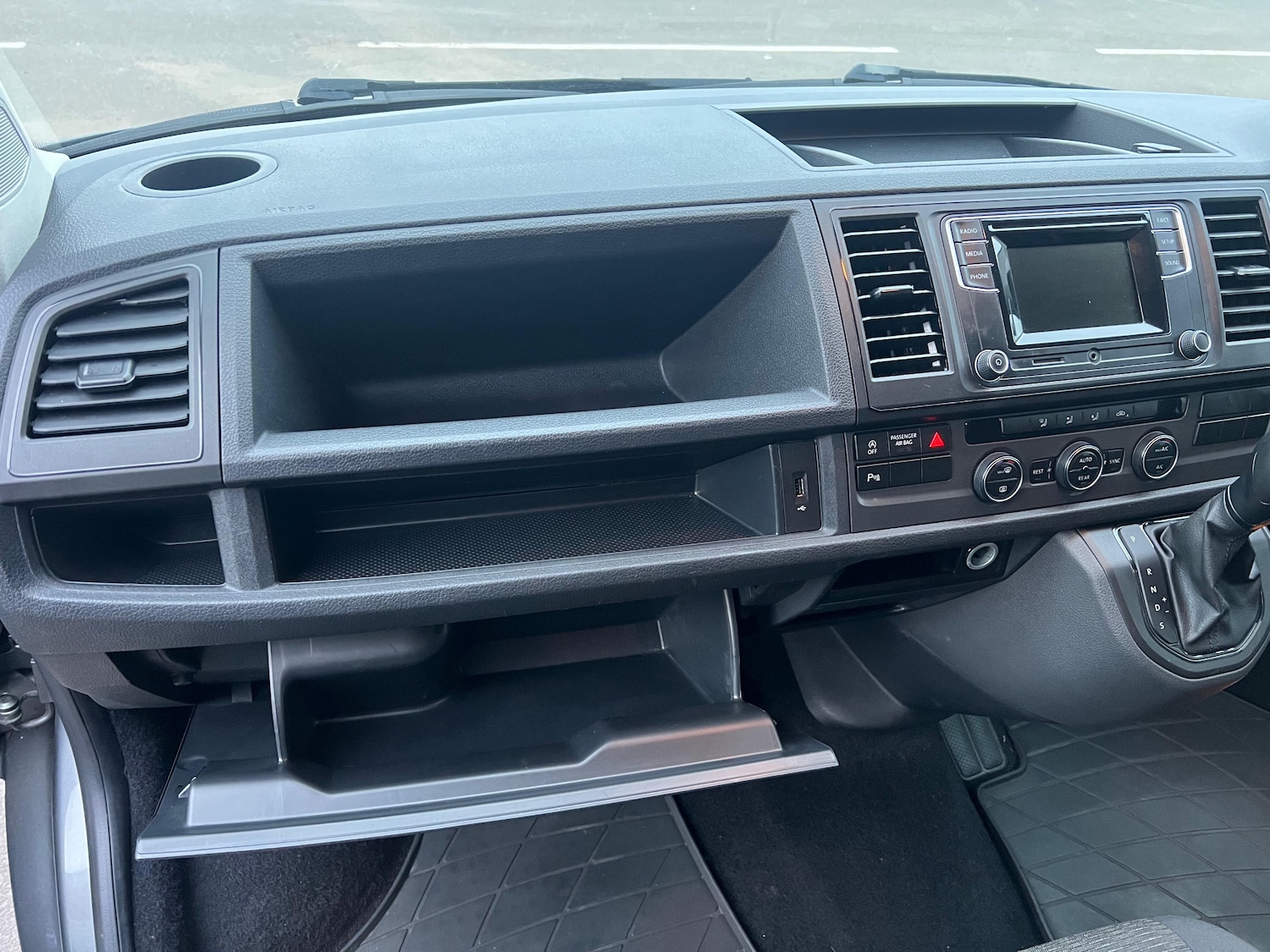 Used Volkswagen Transporter Shuttle 2019 for sale - 77373141: Photo 19