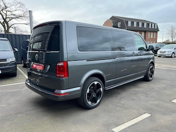 Used Volkswagen Transporter Shuttle 2019 for sale - 77373141: Photo