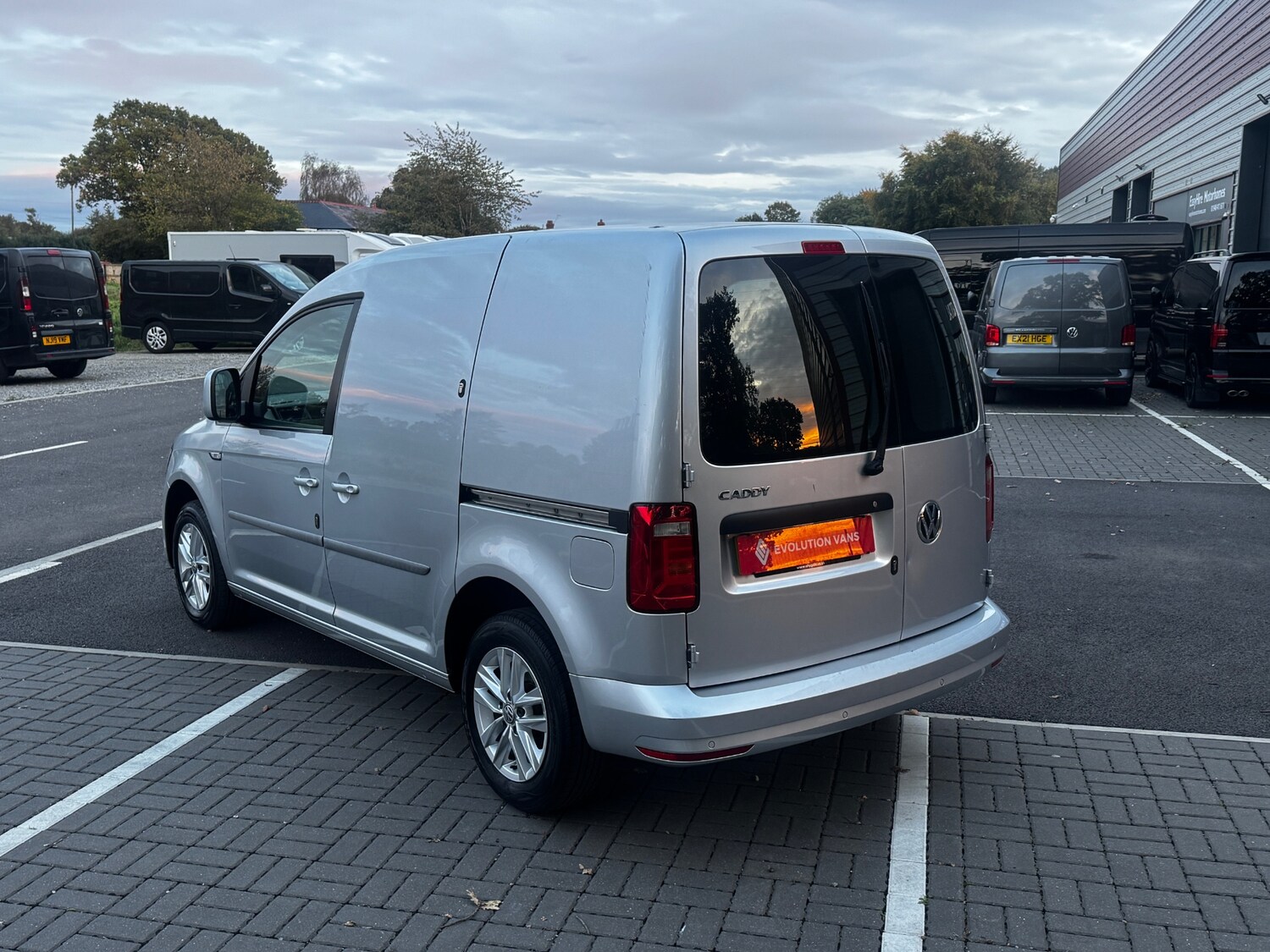 Used Volkswagen Caddy 2018 for sale - 76391577: Photo 5