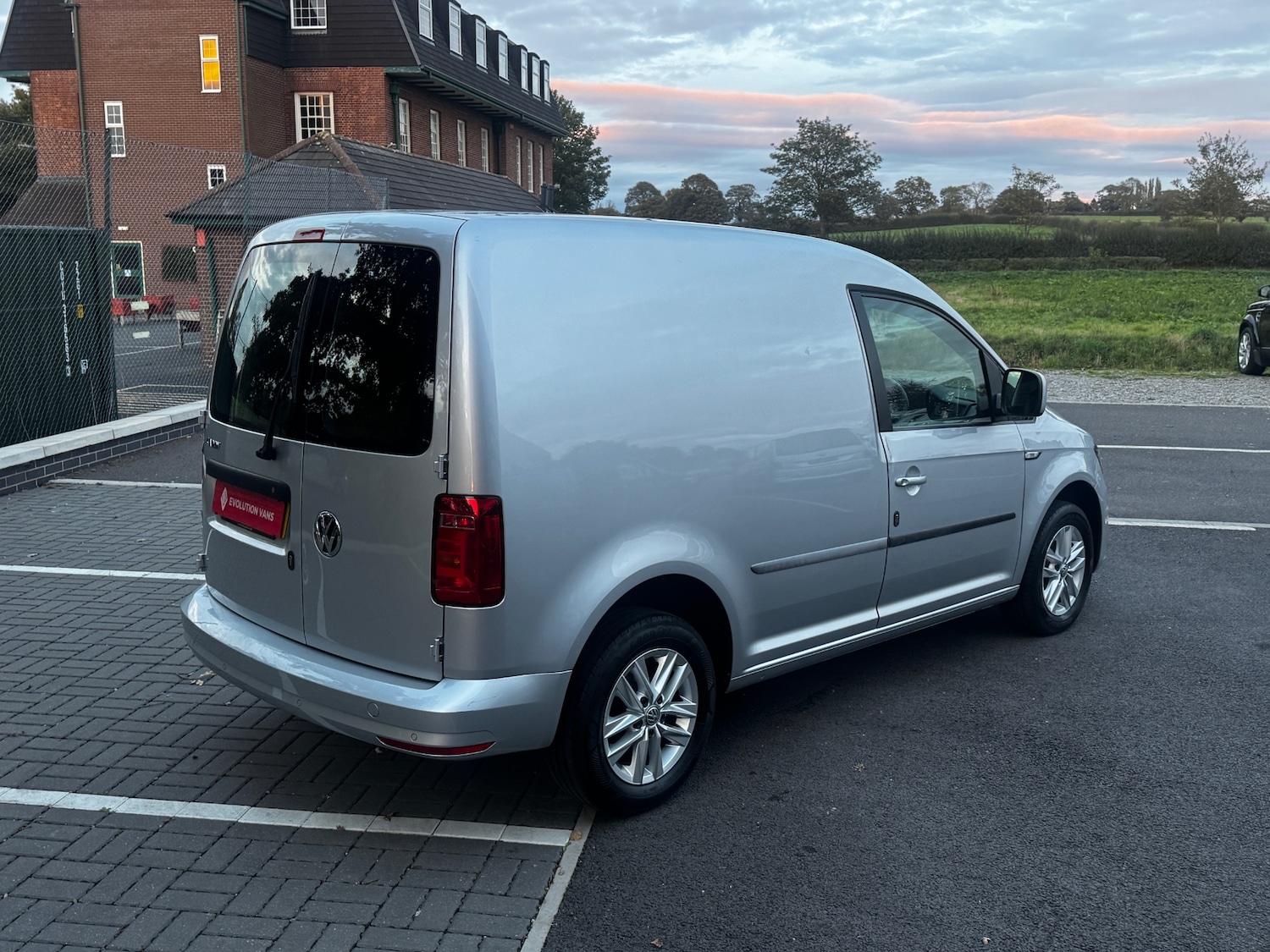 Used Volkswagen Caddy 2018 for sale - 76391577: Photo 8