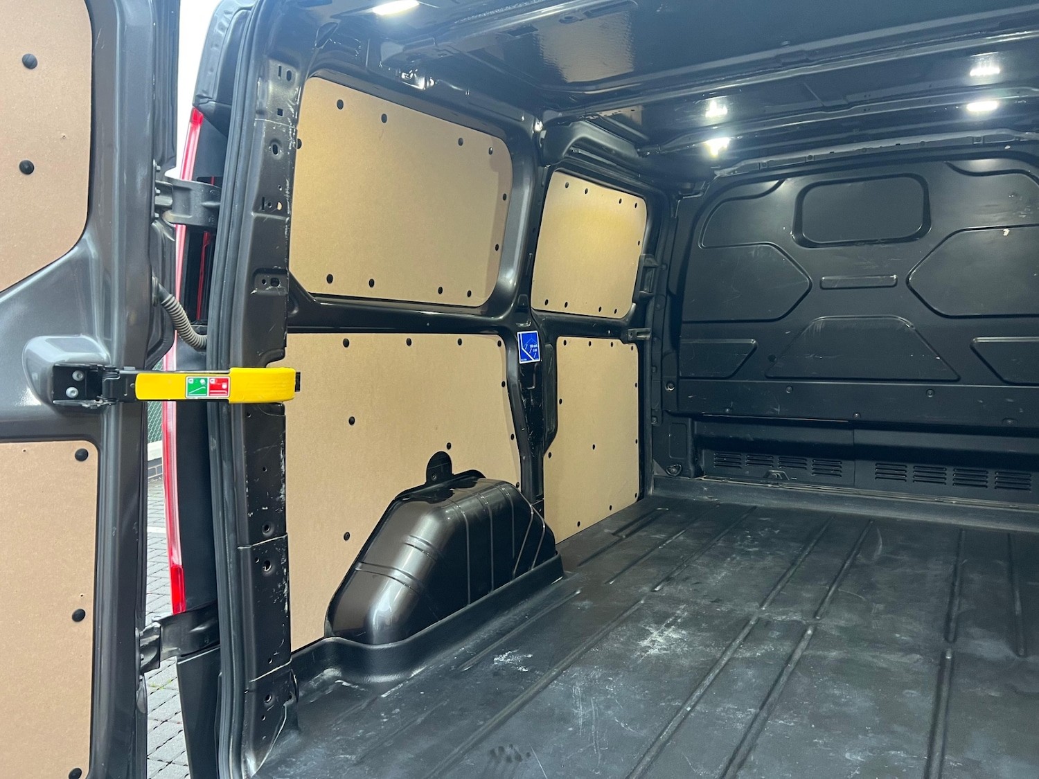 Used Ford Transit Custom 2020 for sale - 77270689: Photo 32