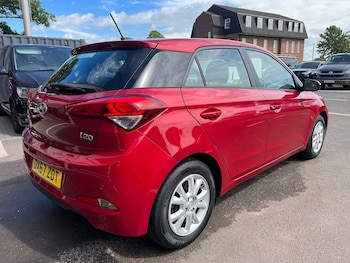 Used Hyundai i20 2017 for sale - 79603164: Photo