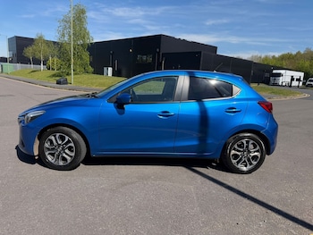 Used Mazda Mazda2 2015 for sale - 78387520: Photo