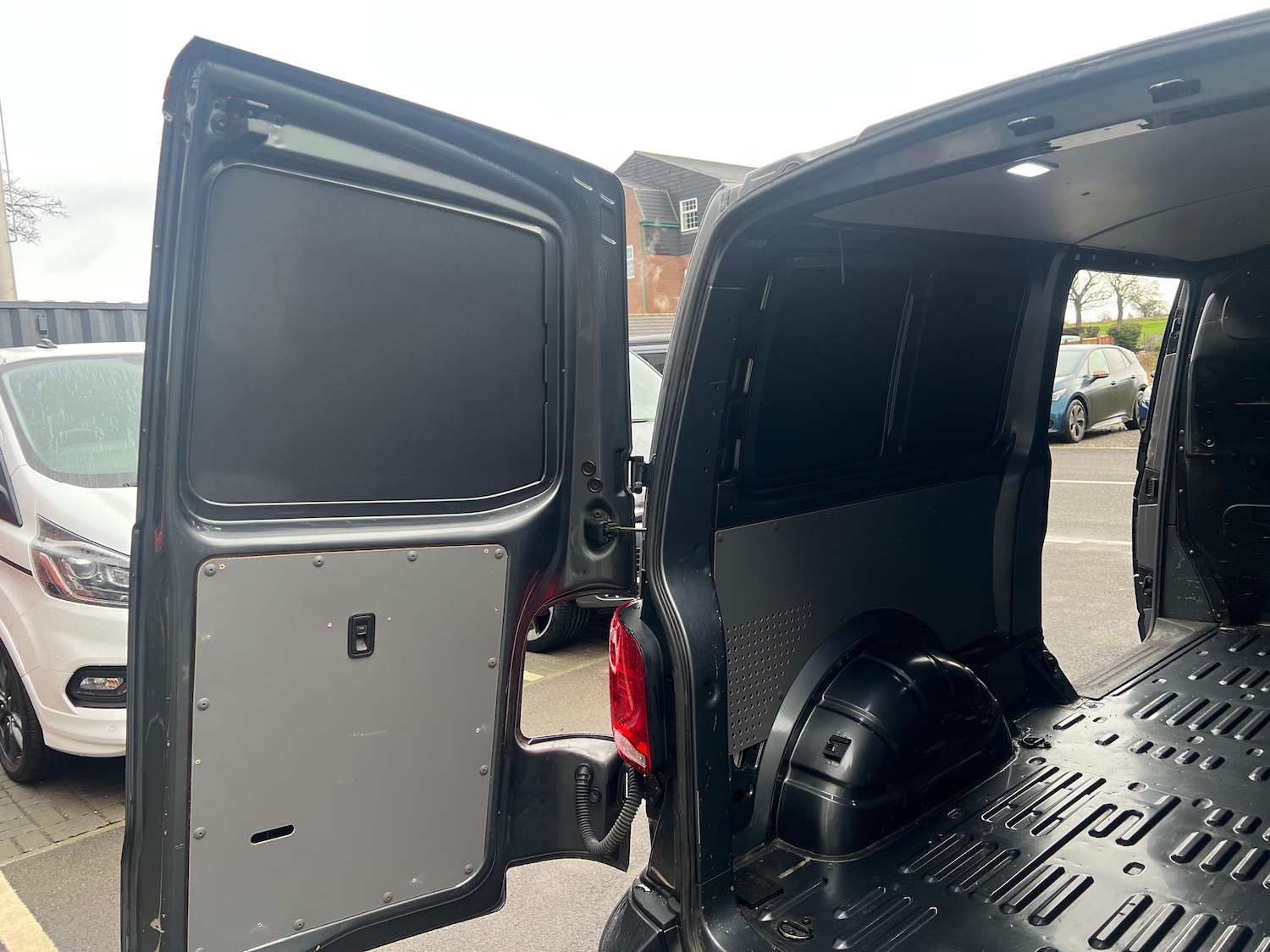 Used Volkswagen Transporter 2020 for sale - 77408907: Photo 25