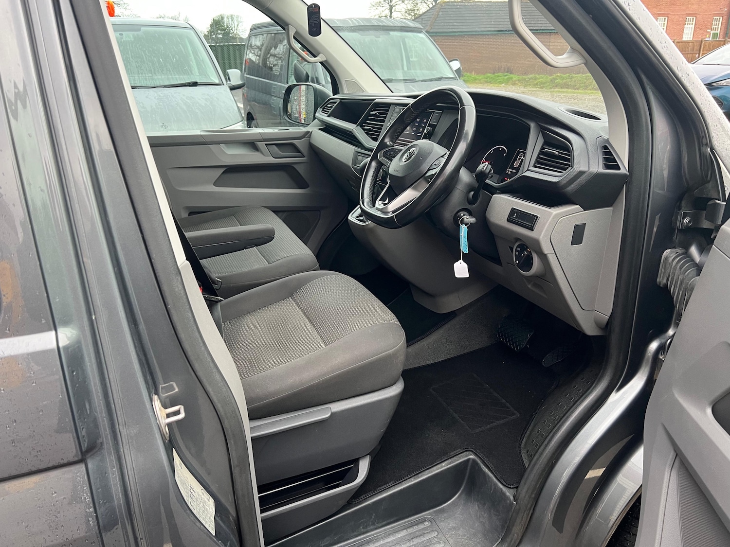 Used Volkswagen Transporter 2020 for sale - 77408907: Photo 9