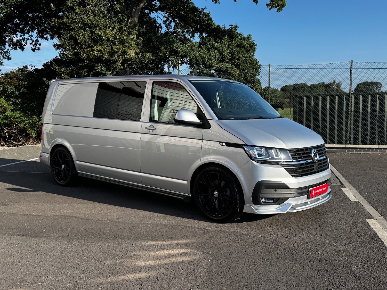 Used Volkswagen Transporter 2022 for sale - 77270688: Photo 1