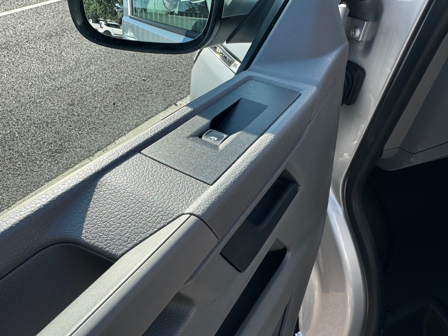 Used Volkswagen Transporter 2022 for sale - 77270688: Photo 37