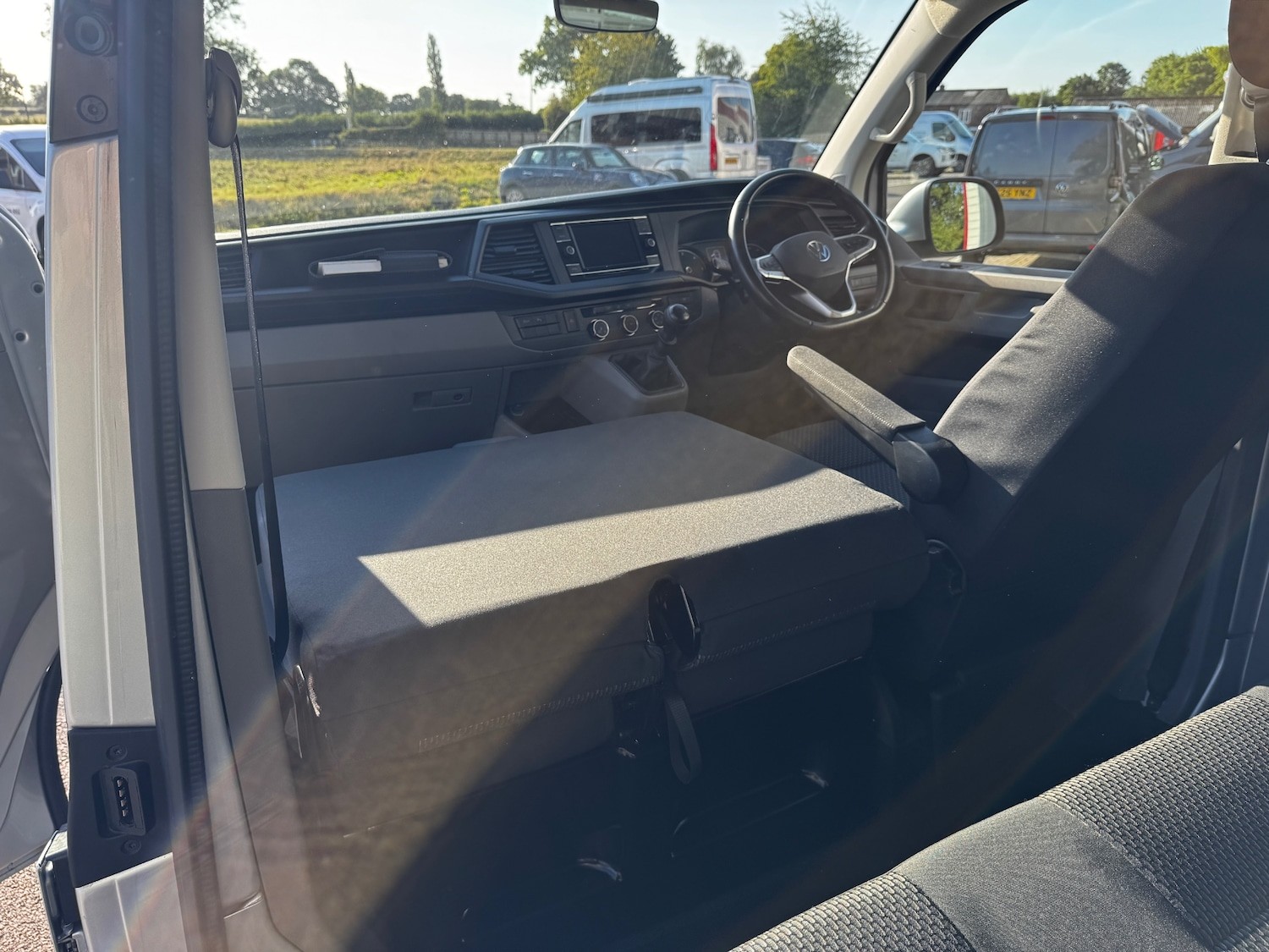 Used Volkswagen Transporter 2022 for sale - 77270688: Photo 46