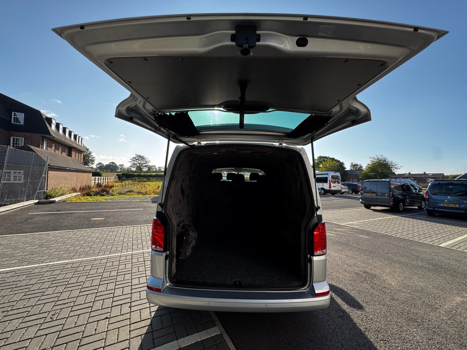 Used Volkswagen Transporter 2022 for sale - 77270688: Photo 62